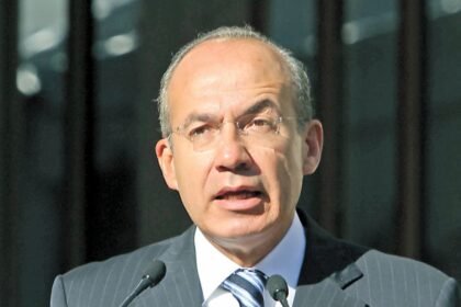 Sheinbaum acusa a Calderón de permitir agentes extranjeros en México