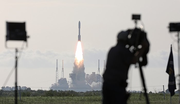 Artemis II: Orion enfrenta fallas técnicas en órbita lunar