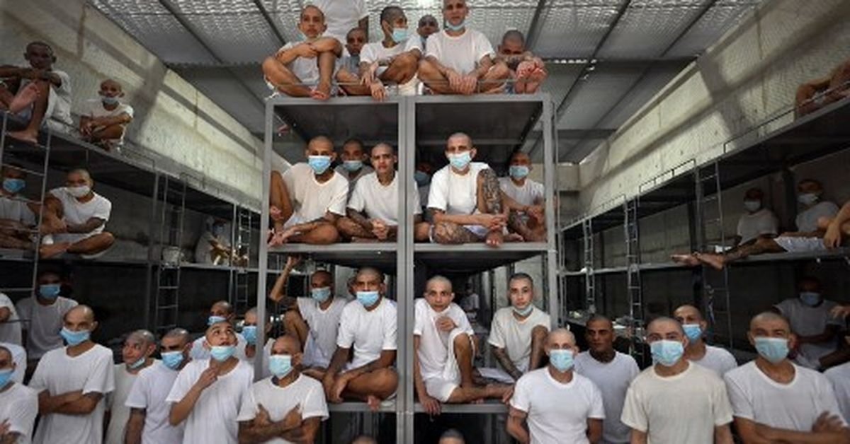 El Salvador juzga a 220 pandilleros de la MS-13 por torturas y homicidios