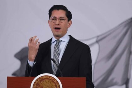 Roberto Velasco asume la Secretaría de Relaciones Exteriores