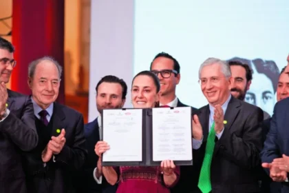 México dará prioridad al acero nacional en obras públicas