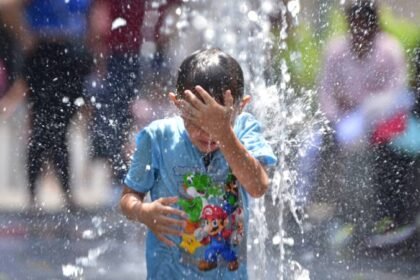 El Salvador enfrenta temperaturas récord por ola de calor en abril