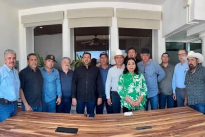 Productores de Sinaloa liberan casetas tras cita en CDMX