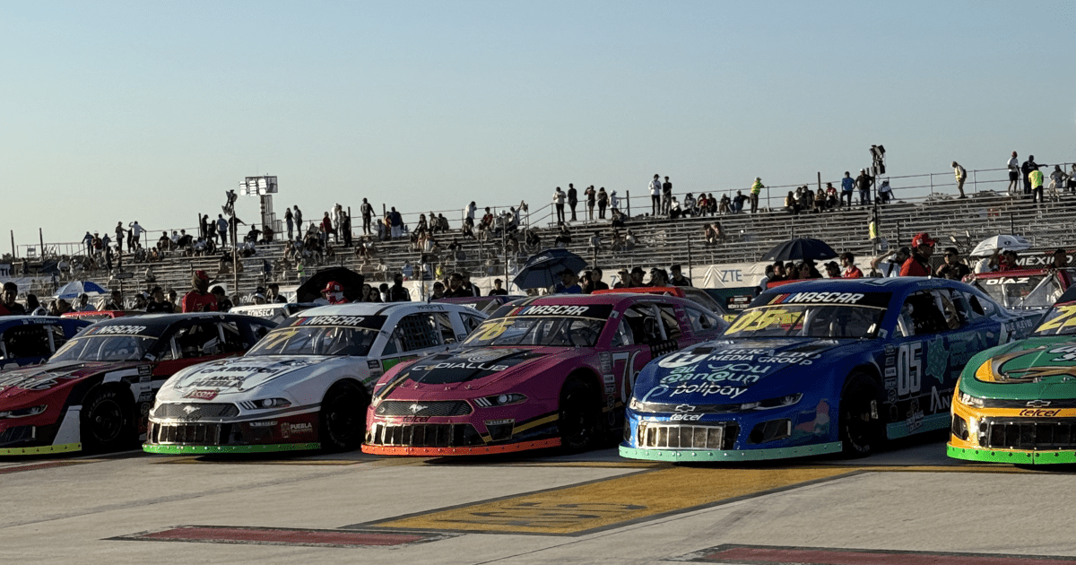 NASCAR México Series llena de emoción el aeropuerto de Tulum