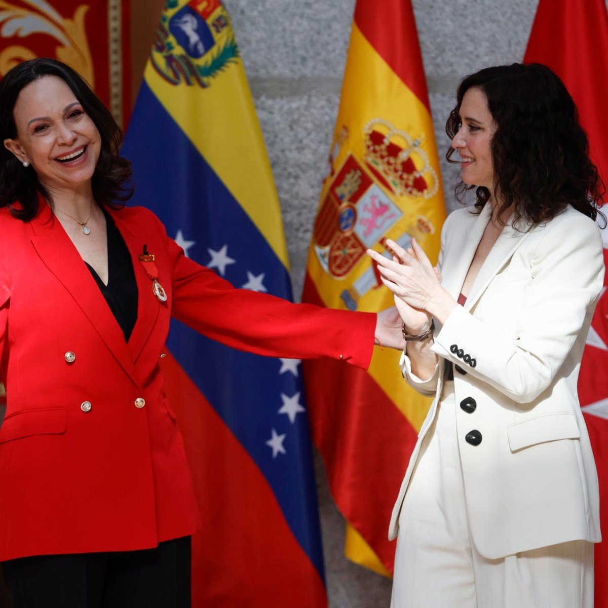 Miles de venezolanos en Madrid ovacionan a María Corina Machado