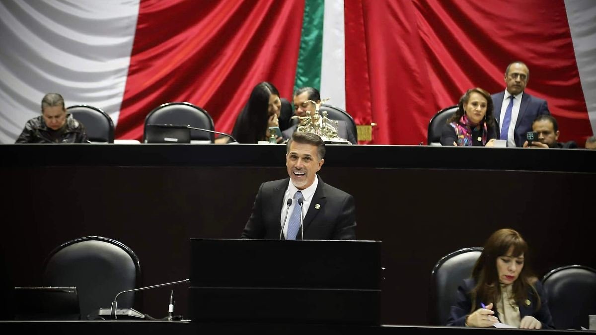 Morena propone regular licencias de diputados por ocio y entretenimiento