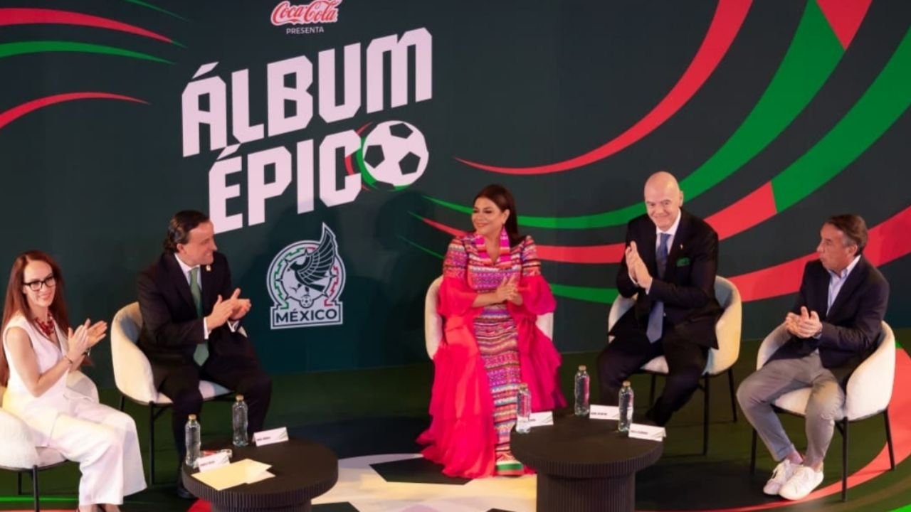 CDMX inaugura exposición sobre historia del futbol rumbo a 2026