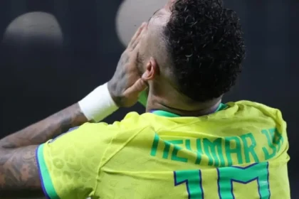 Neymar se lesiona y es duda para el debut de Brasil en el Mundial