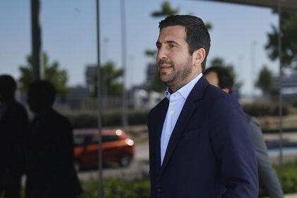 Enrique Riquelme presenta candidatura a la presidencia del Real Madrid