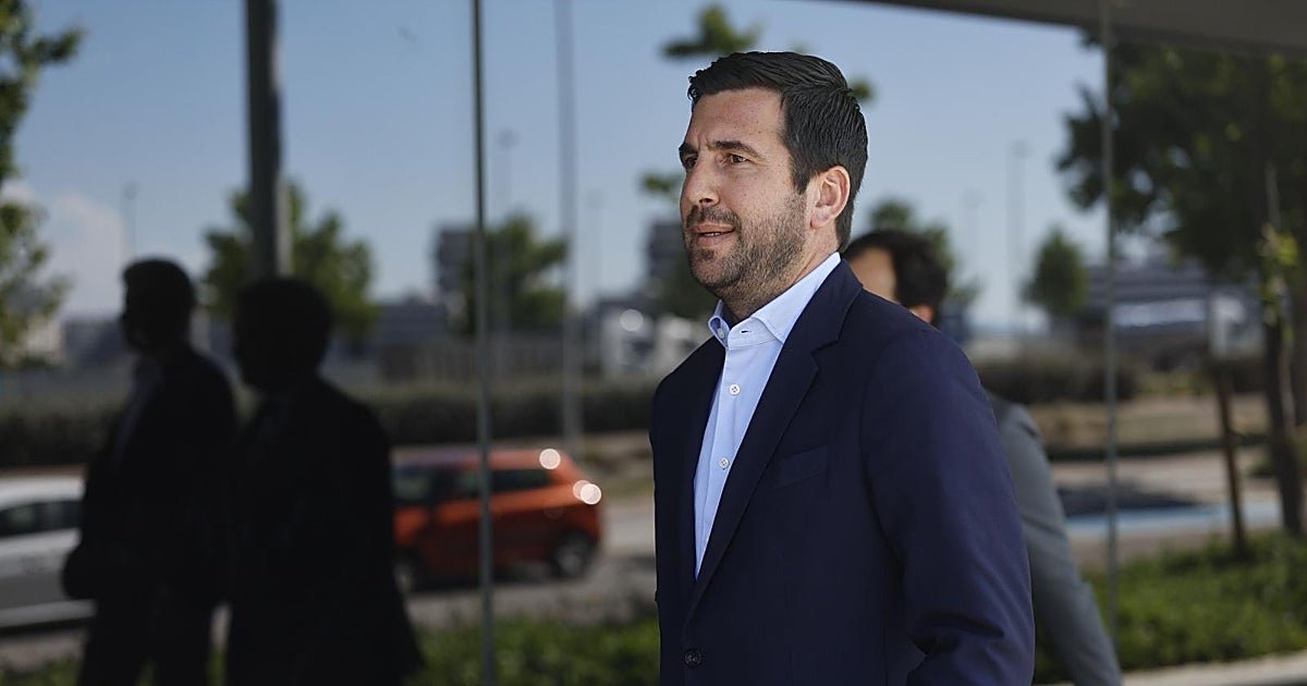 Enrique Riquelme presenta candidatura a la presidencia del Real Madrid
