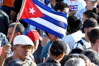 Cuba indulta a 2,010 presos, ONG denuncia exclusión política