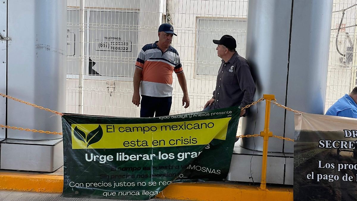 Productores de Sinaloa mantienen protestas y exigen acuerdo a SADER