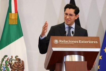 SRE desmiente cancelación de visas a gobernadores de Morena