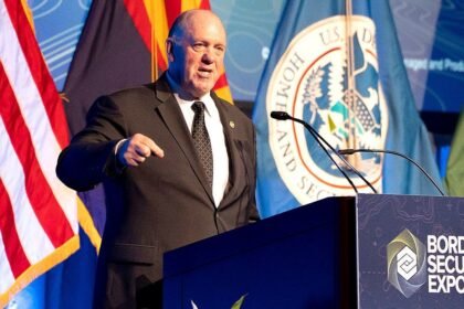 Tom Homan niega malos tratos en centro ICE de Nueva Jersey