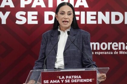 Ariadna Montiel critica a PRI y PAN por lealtad a la patria en AMSOC