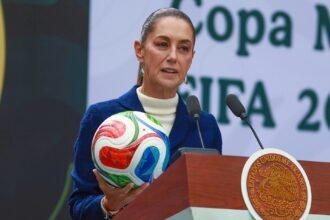 Sheinbaum critica a FIFA por altos precios del Mundial 2026
