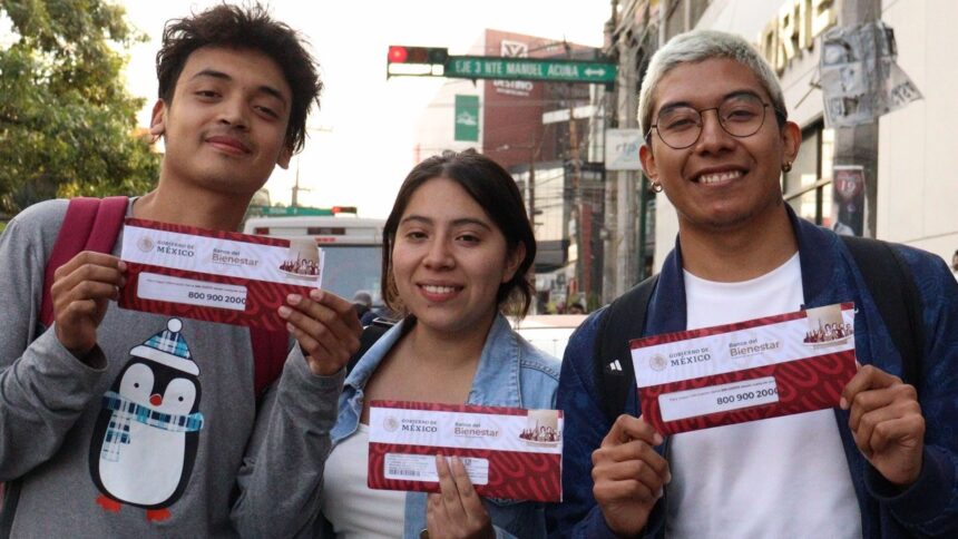 Becas de Bienestar benefician a casi 13 millones de alumnos en México