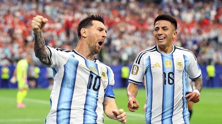 Messi lleva a Argentina a octavos y es máximo goleador mundialista
