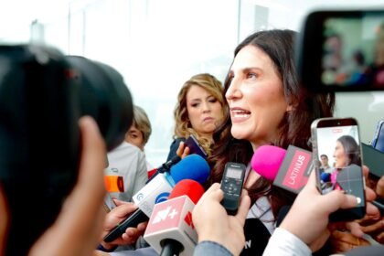 PAN y PRI denuncian a ministros de la SCJN por evento con Sheinbaum