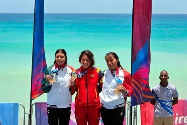 México gana tres oros en remo y aguas abiertas en JCC 2026