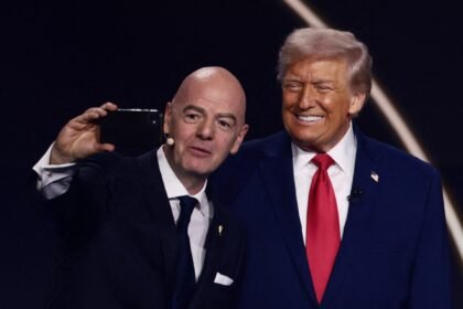 Eurodiputados piden investigar a Infantino por caso Balogun