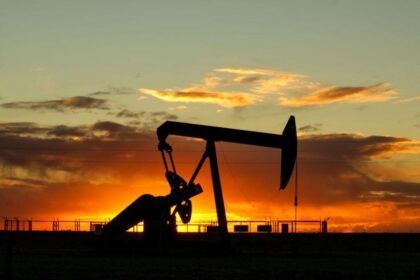 Precio del petróleo sube 6% tras ruptura de tregua EE.UU.-Irán