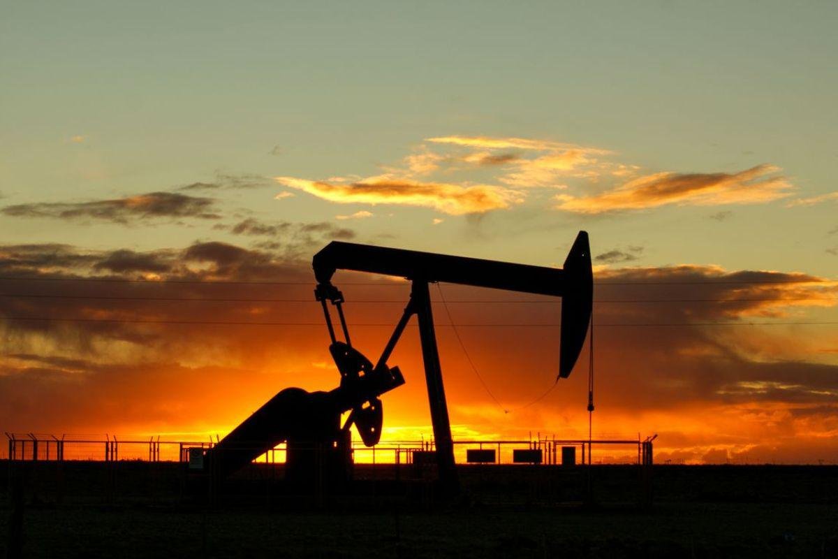 Precio del petróleo sube 6% tras ruptura de tregua EE.UU.-Irán