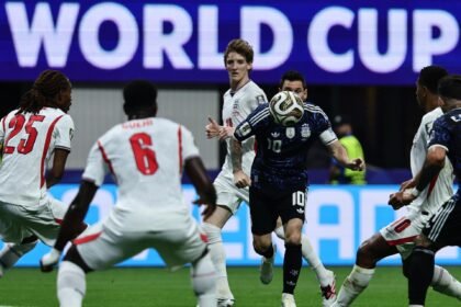 Inglaterra y Argentina empatan sin goles en semifinal del Mundial