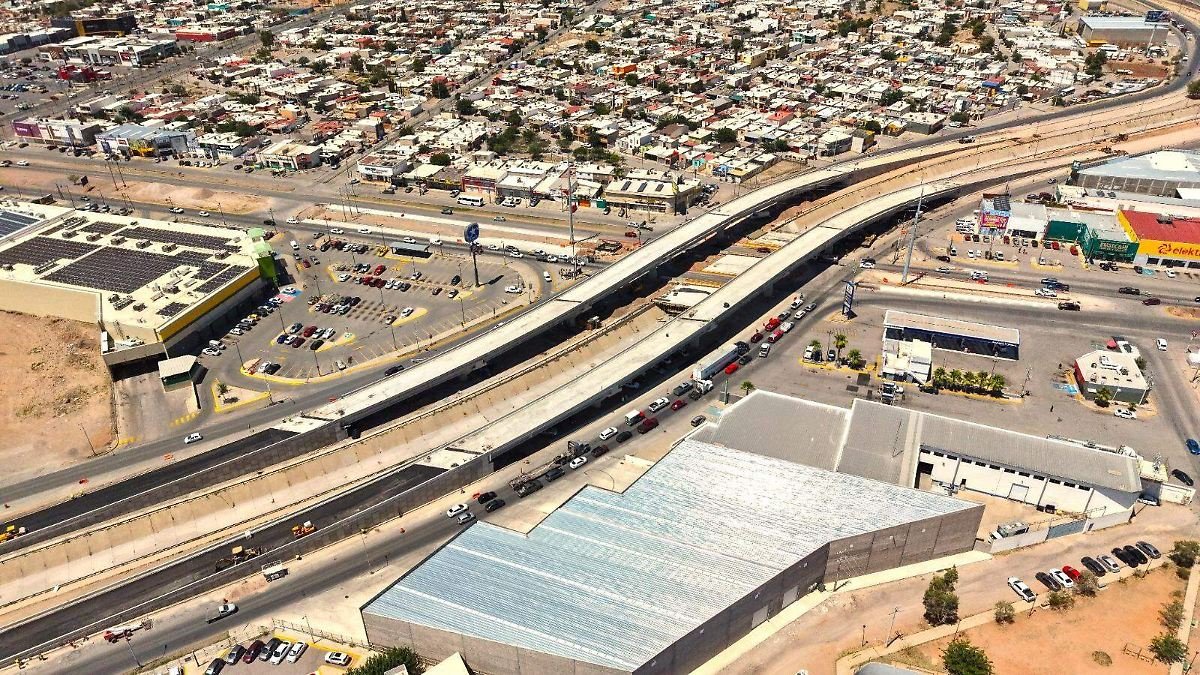 Paso superior Los Nogales-Industrias avanza 82% en Chihuahua