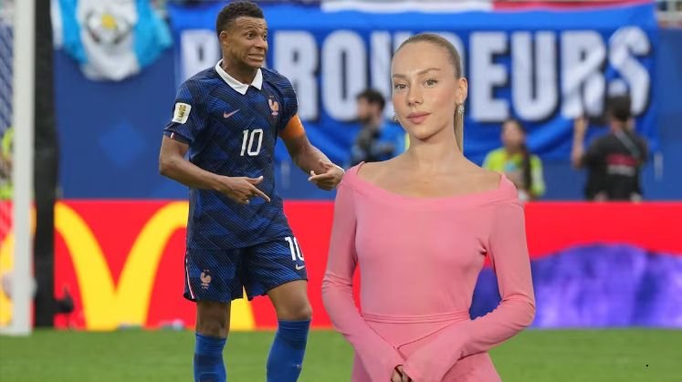Mbappé publica y borra foto de Ester Expósito en Instagram