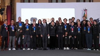 Sheinbaum aumenta apoyo económico a medallistas de JCC 2026