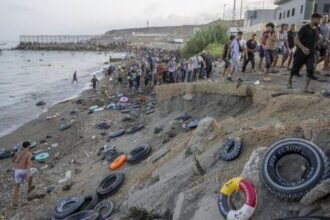 Ceuta vive su mayor crisis migratoria: 50,000 cruces en 24 h