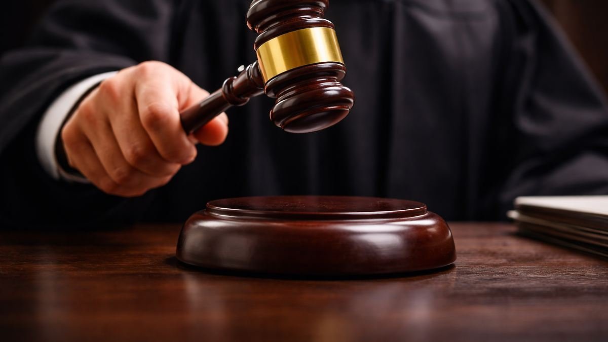 Tribunal revoca sentencia contra exfiscal anticorrupción de Chihuahua