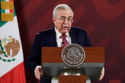 Gobernador de Sinaloa retoma cargo tras acusaciones de EE UU