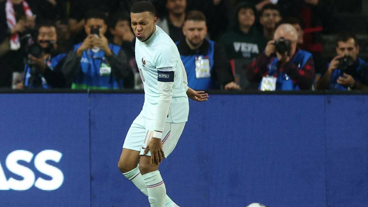 Mbappé se lesiona la rodilla tras marcar gol con Francia