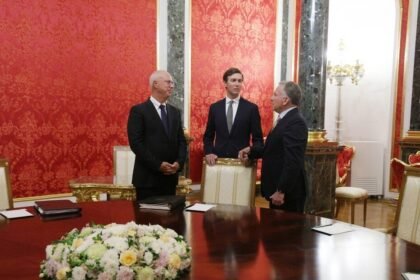 Putin se reúne con enviados de Trump para dialogar sobre Ucrania