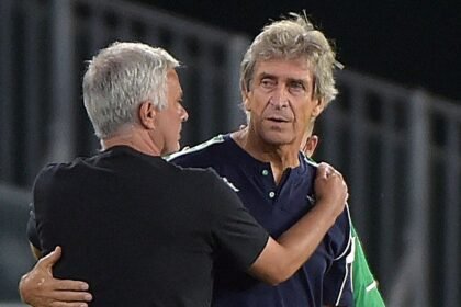 Mourinho pide disculpas a Pellegrini antes del Real Madrid-Betis